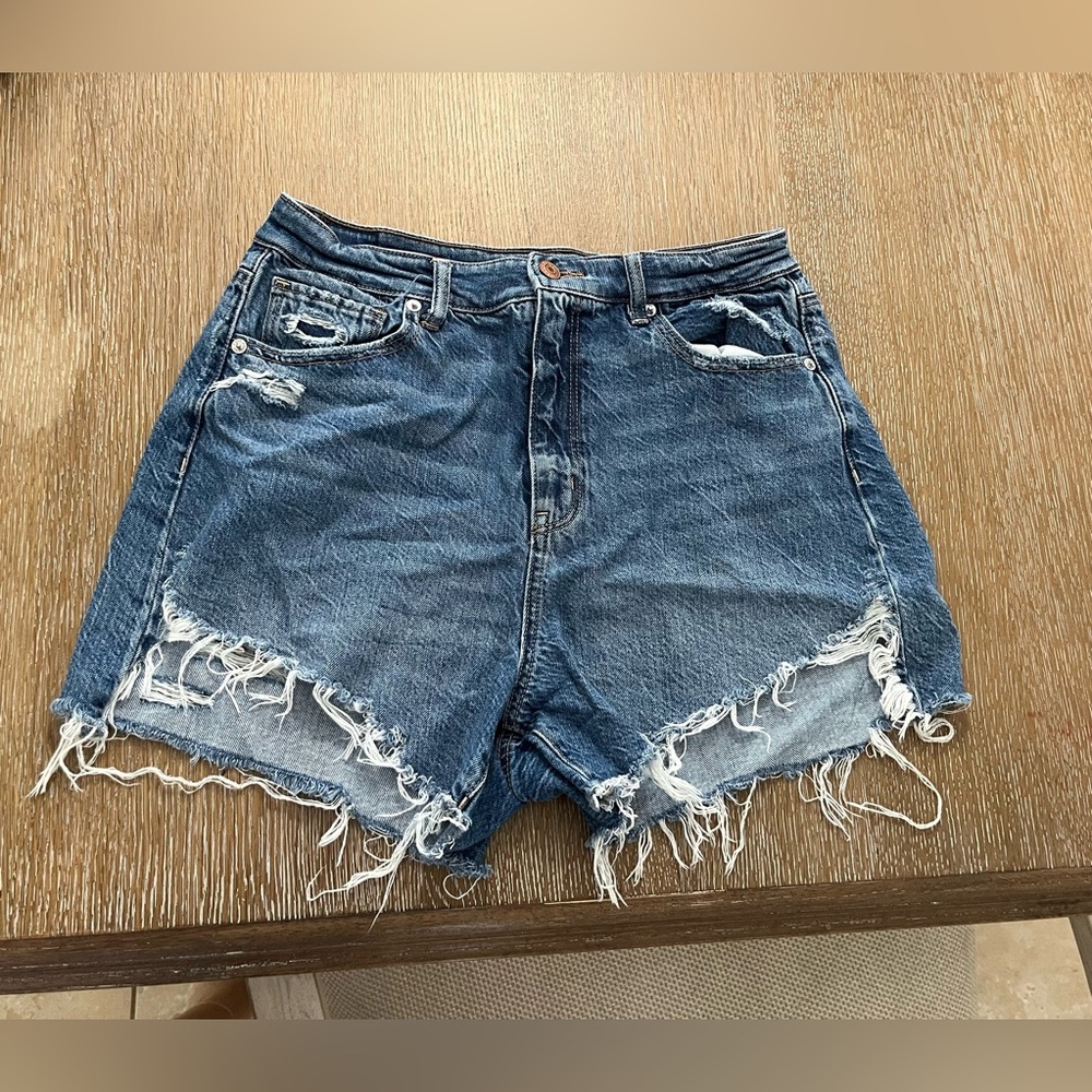 American Eagle Highest Rise Mom Short